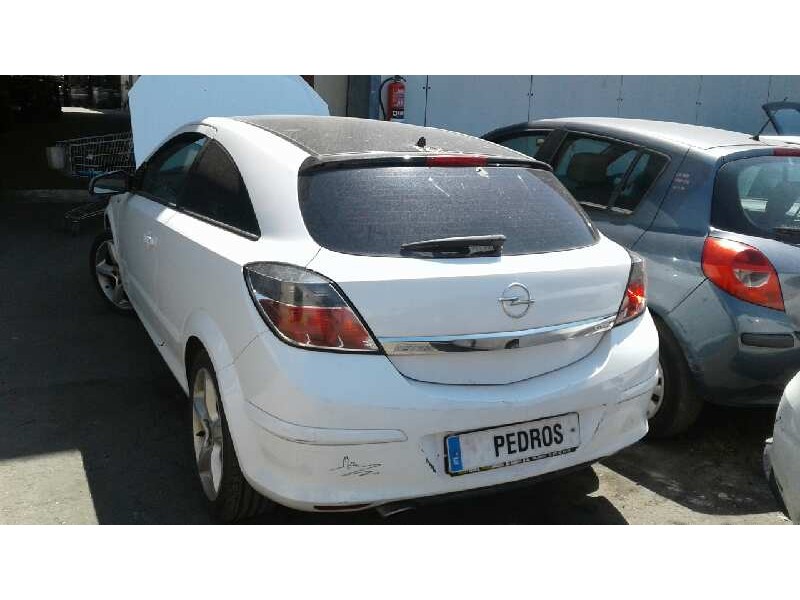 opel astra gtc del año 2006