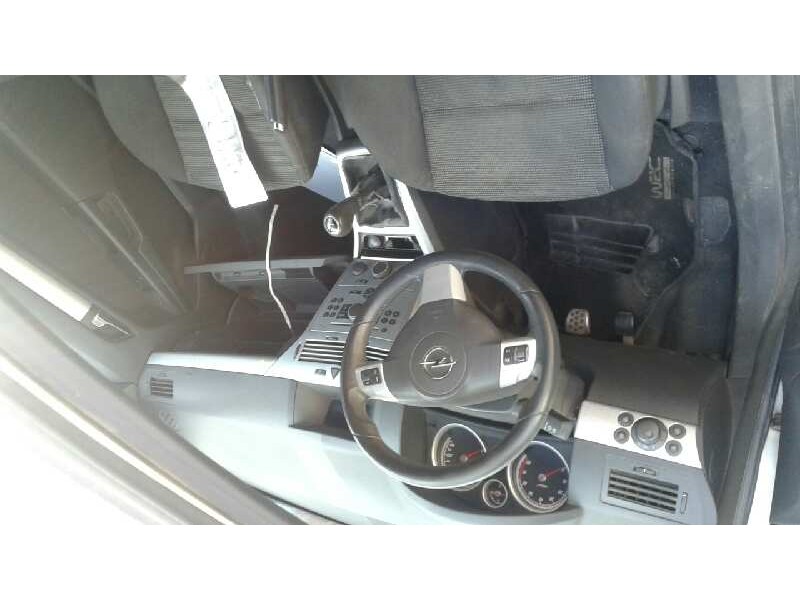 opel astra gtc del año 2006