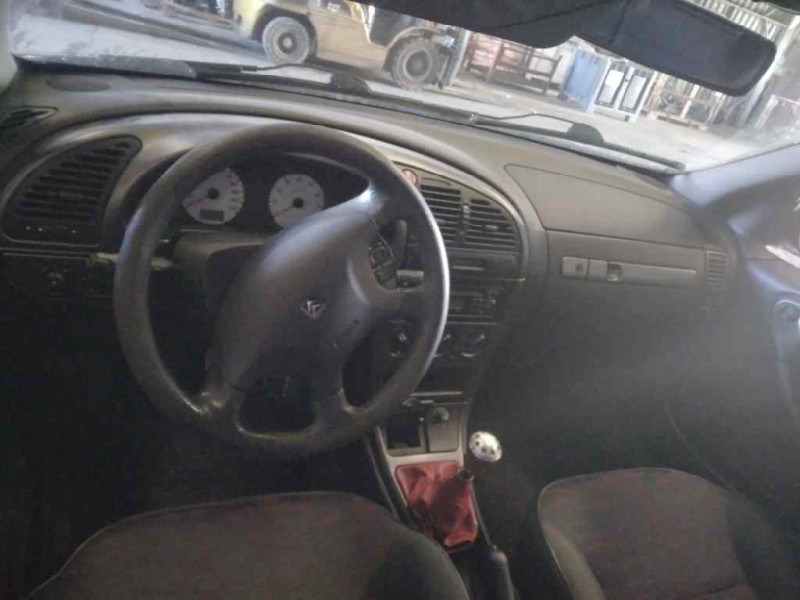 citroën xsara berlina del año 2000