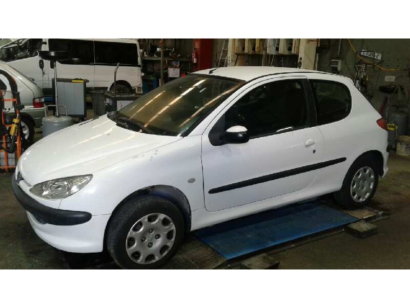 peugeot 206 berlina del año 2004