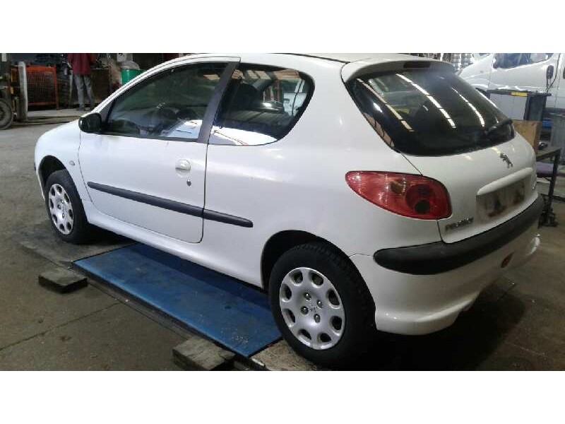 peugeot 206 berlina del año 2004