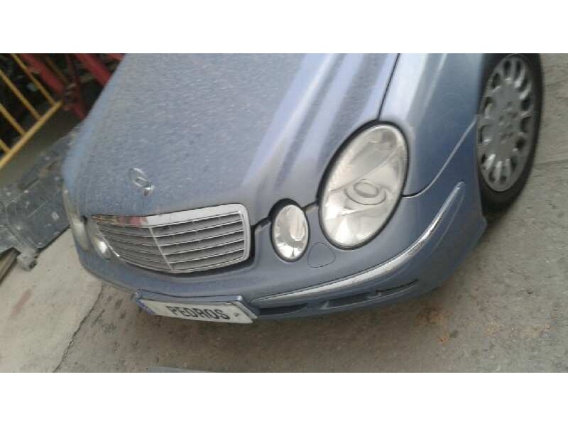 mercedes-benz clase e (w211) berlina del año 2003