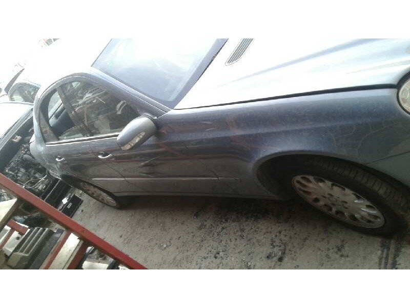 mercedes-benz clase e (w211) berlina del año 2003