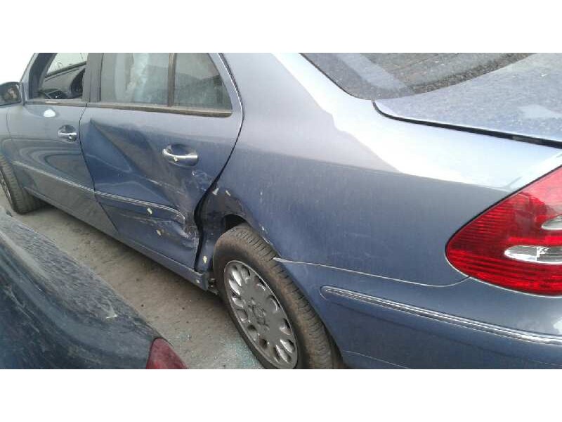 mercedes-benz clase e (w211) berlina del año 2003