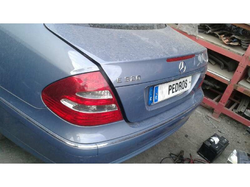 mercedes-benz clase e (w211) berlina del año 2003