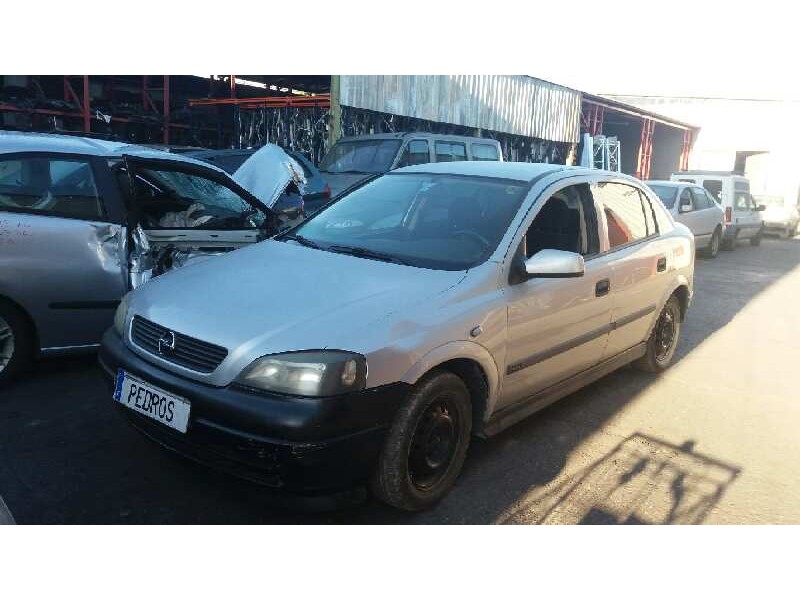 opel astra g berlina del año 1999
