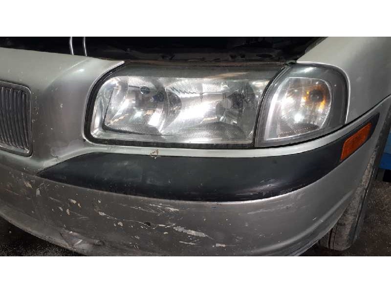 volvo s80 berlina del año 2001