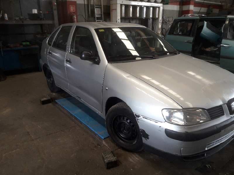 seat cordoba berlina (6k2) del año 2002