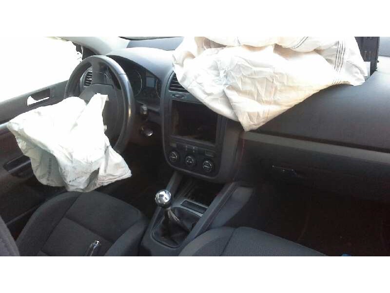 volkswagen golf v berlina (1k1) del año 2005