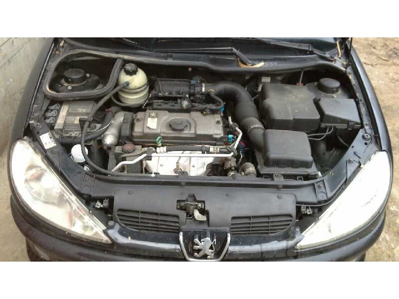 peugeot 206 berlina del año 2001