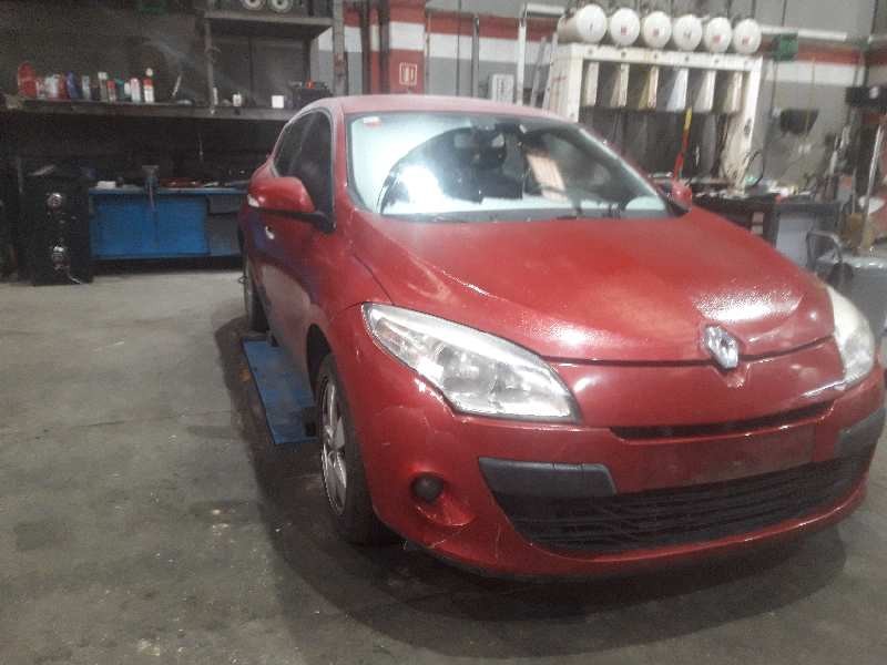 renault megane iii berlina 5 p del año 2009