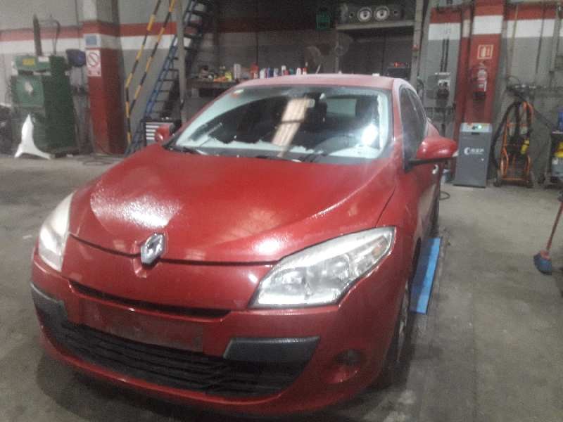 renault megane iii berlina 5 p del año 2009