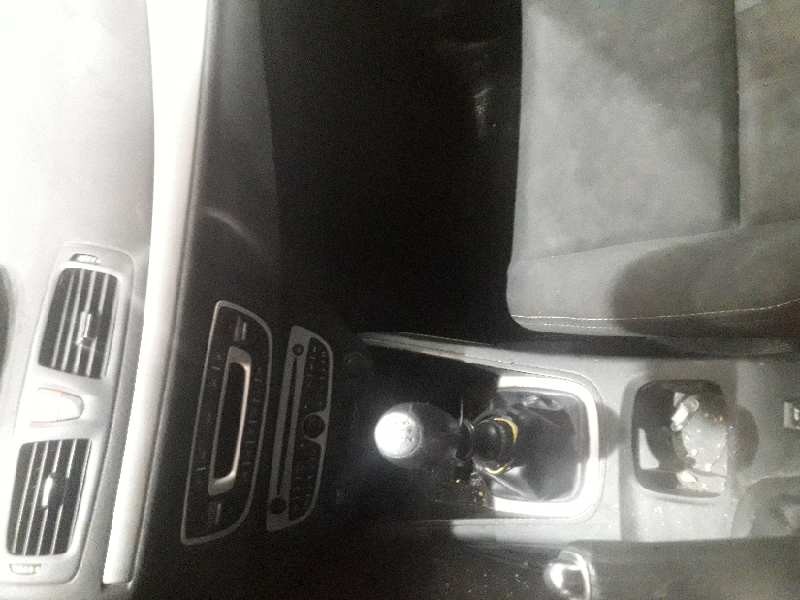 renault megane iii berlina 5 p del año 2009