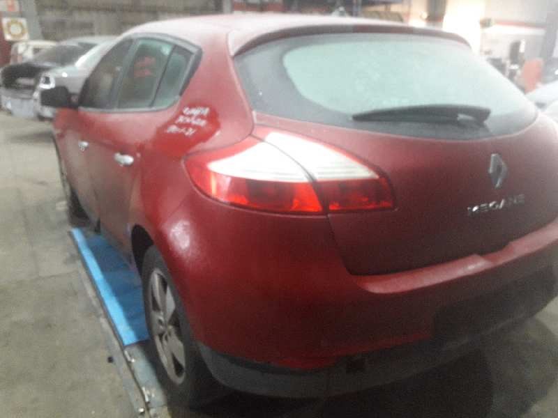 renault megane iii berlina 5 p del año 2009