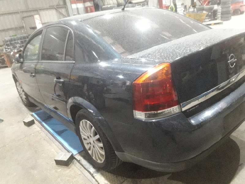 opel vectra c berlina del año 2003