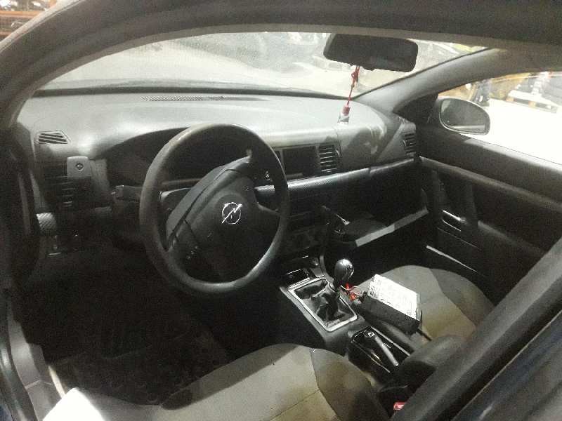 opel vectra c berlina del año 2003