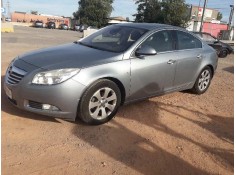 opel insignia berlina del año 2010