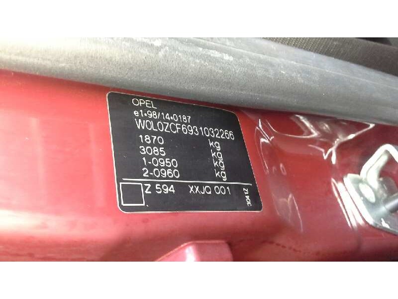 opel vectra c berlina del año 2003