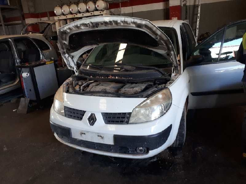 renault scenic ii del año 2004