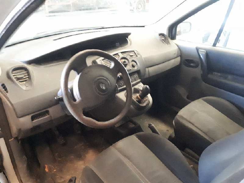 renault scenic ii del año 2004