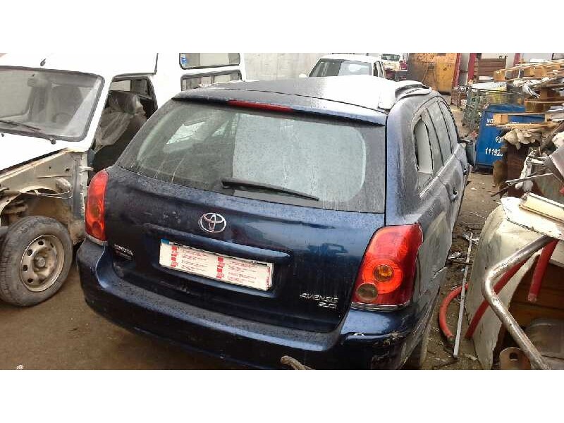 toyota avensis wagon (t25) del año 2005