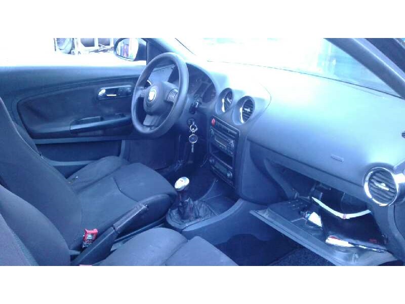 seat ibiza (6l1) del año 2005