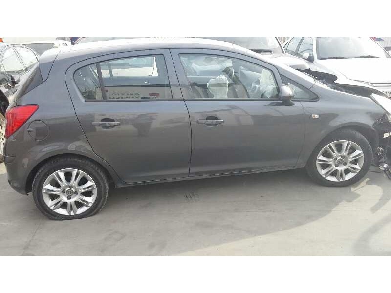 opel corsa d del año 2011