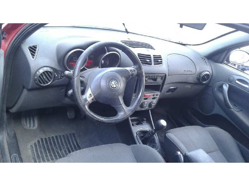 alfa romeo 147 (190) del año 2001