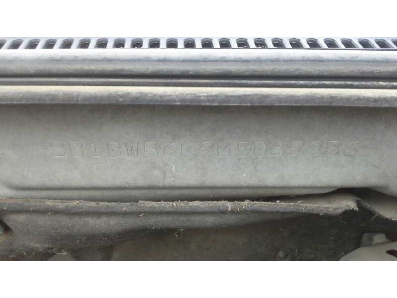 toyota avensis berlina (t25) del año 2005