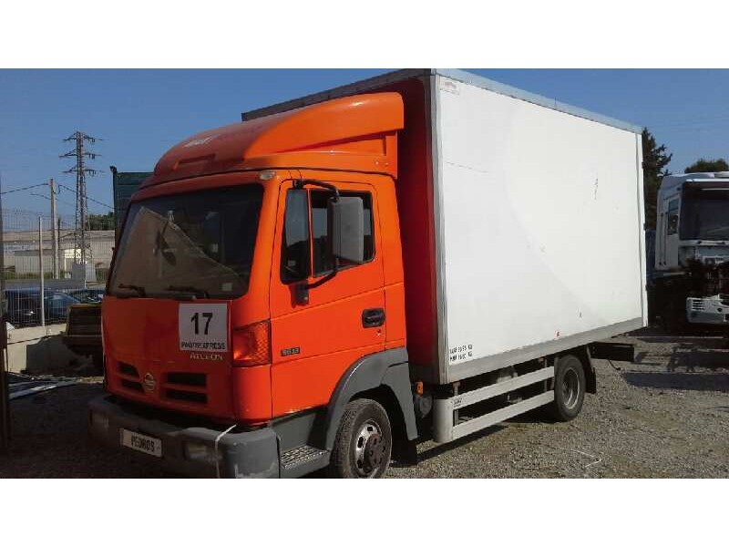 nissan atleon del año 2006