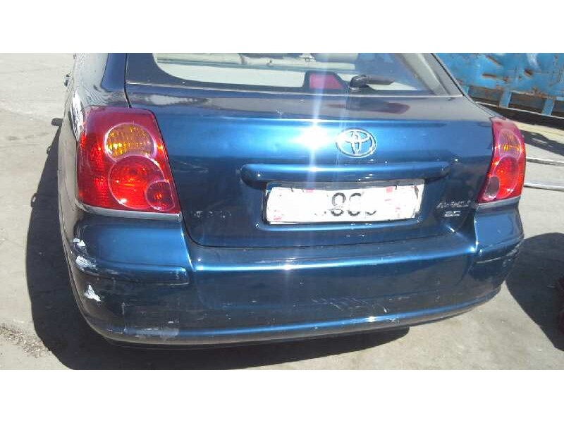 toyota avensis berlina (t25) del año 2005