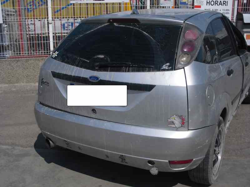 ford focus berlina (cak) del año 2000