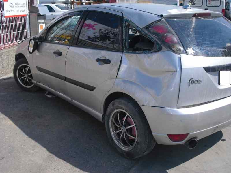 ford focus berlina (cak) del año 2000