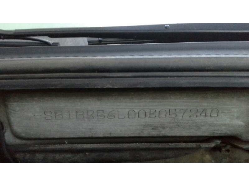 toyota avensis berlina (t25) del año 2004