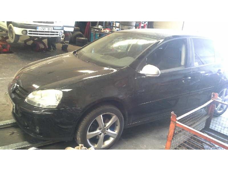 volkswagen golf v berlina (1k1) del año 2007