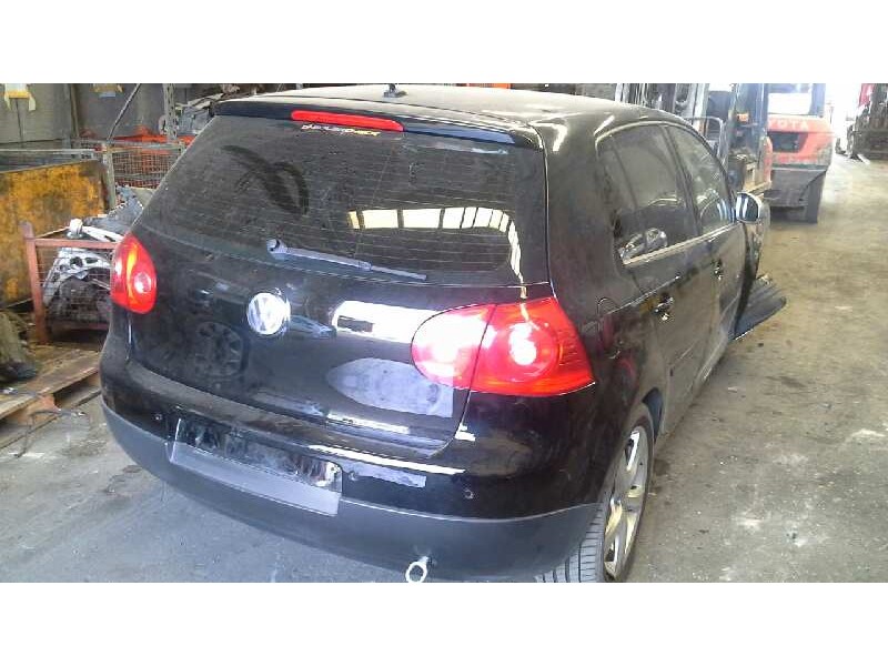 volkswagen golf v berlina (1k1) del año 2007