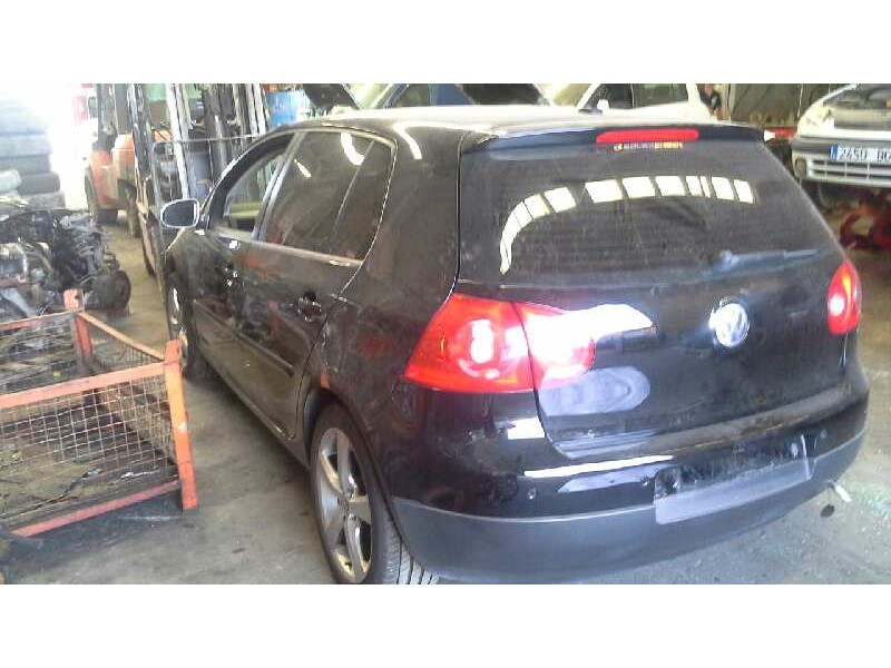 volkswagen golf v berlina (1k1) del año 2007