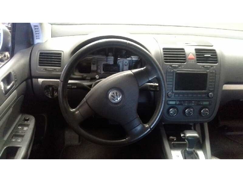 volkswagen golf v berlina (1k1) del año 2007