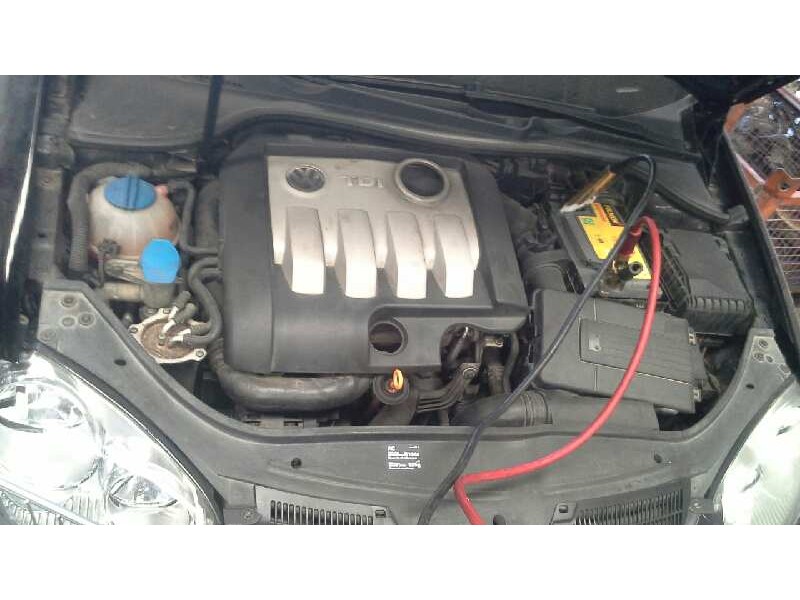 volkswagen golf v berlina (1k1) del año 2007