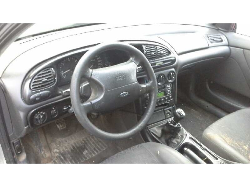 ford mondeo berlina (gd) del año 1996
