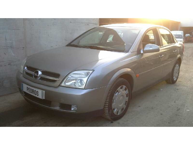 opel vectra c berlina del año 2003
