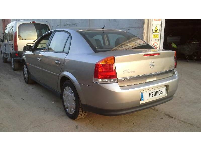opel vectra c berlina del año 2003
