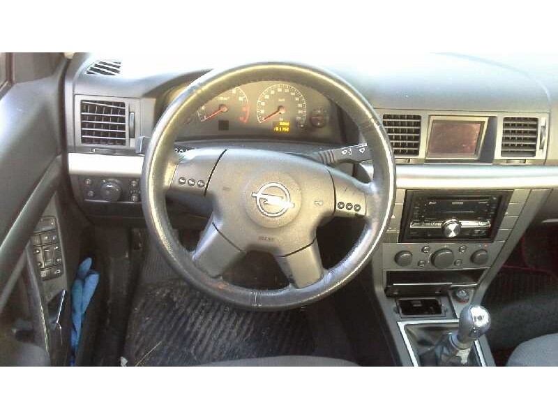 opel vectra c berlina del año 2003