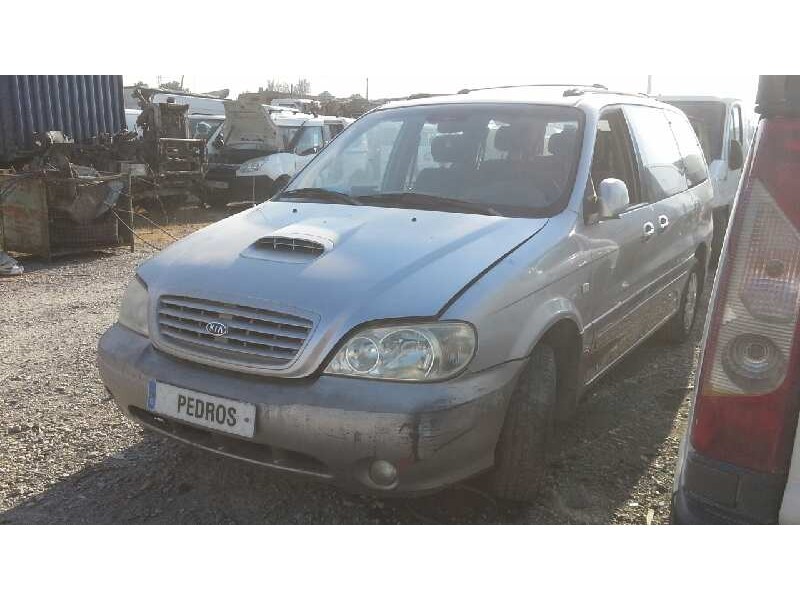 kia carnival ii del año 2002