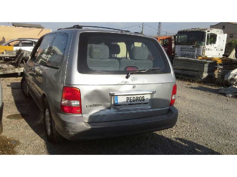 kia carnival ii del año 2002