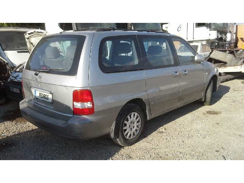 kia carnival ii del año 2002