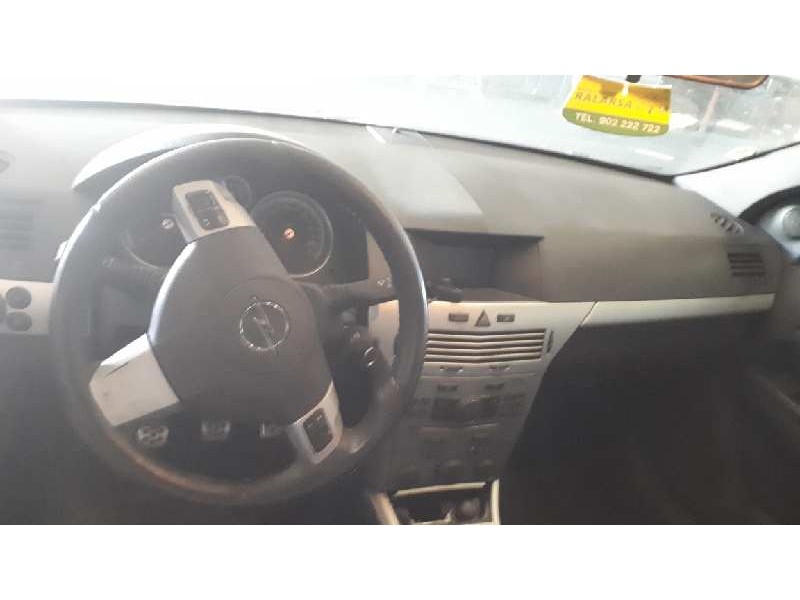 opel astra gtc del año 2008