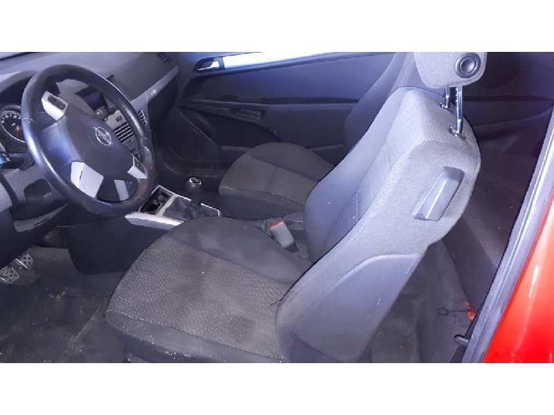 opel astra gtc del año 2008