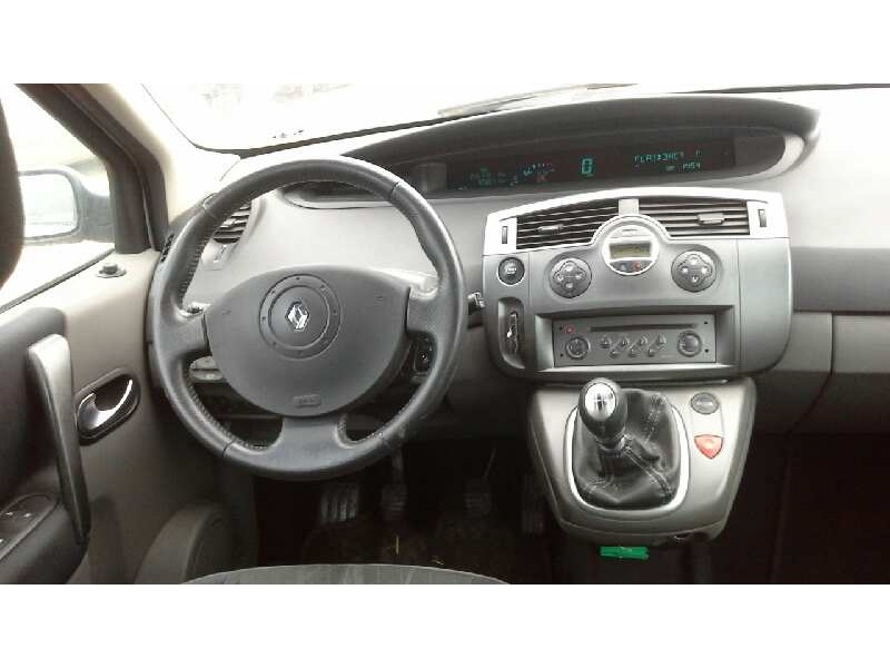 renault scenic ii del año 2004