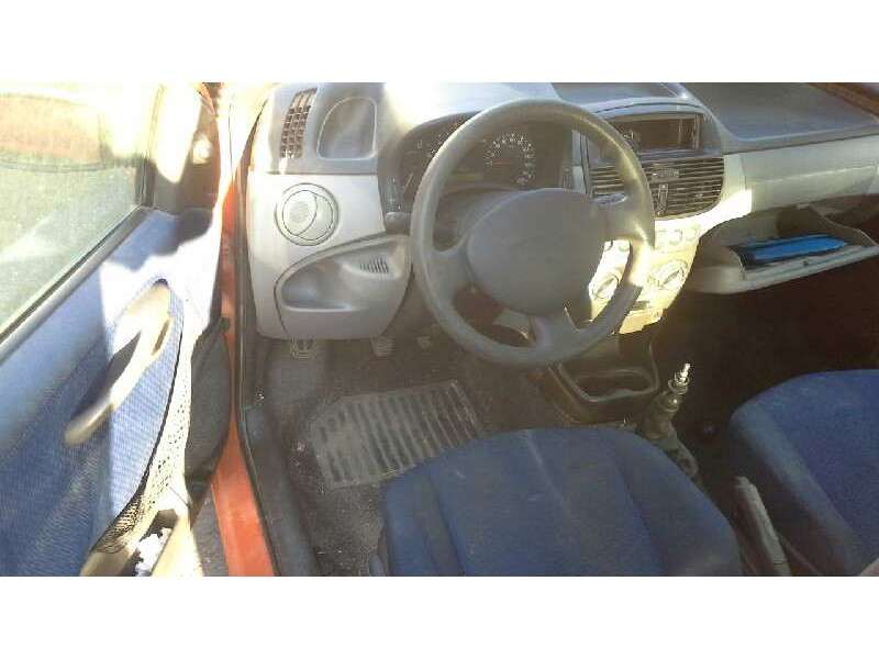 fiat punto berlina (188) del año 2001